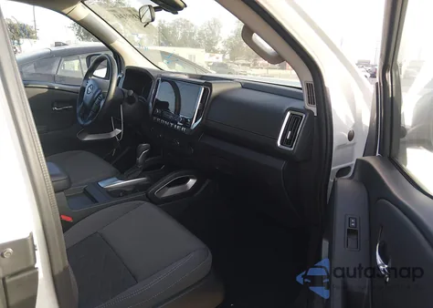 2025 Nissan Frontier King Cab Sv 4X4 z USA, uszkodzony, nr VIN 1N6ED1CM6SN613855